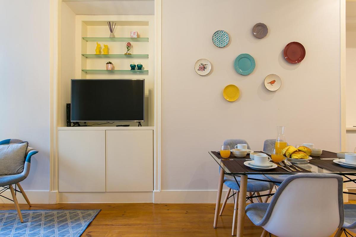 Lovelystay - Cozy 3Bdr Apartment In Estrela リスボン エクステリア 写真