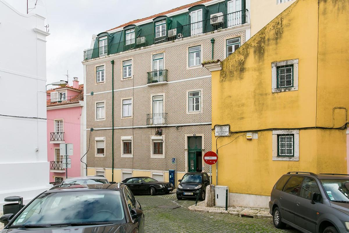 Lovelystay - Cozy 3Bdr Apartment In Estrela リスボン エクステリア 写真