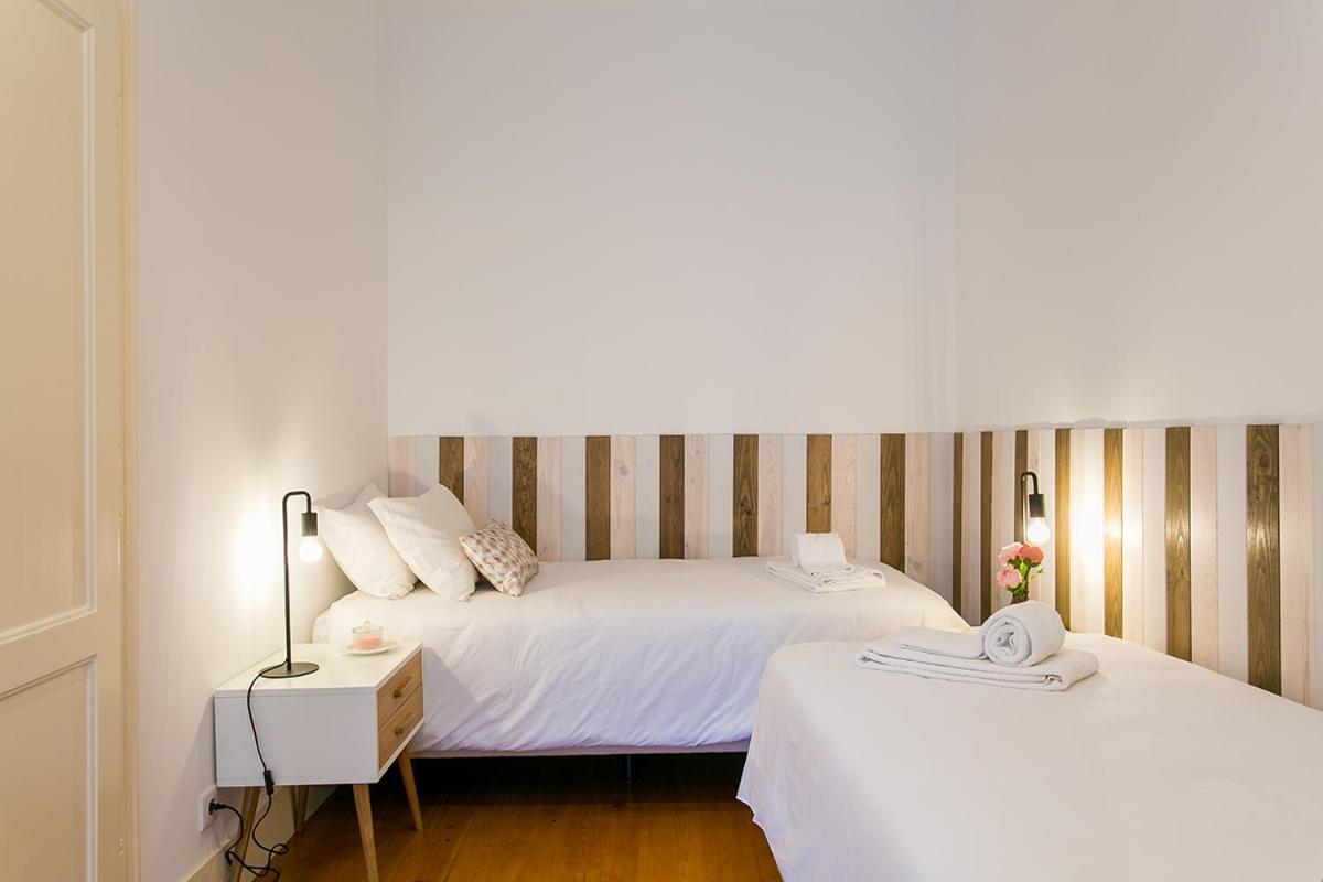 Lovelystay - Cozy 3Bdr Apartment In Estrela リスボン エクステリア 写真