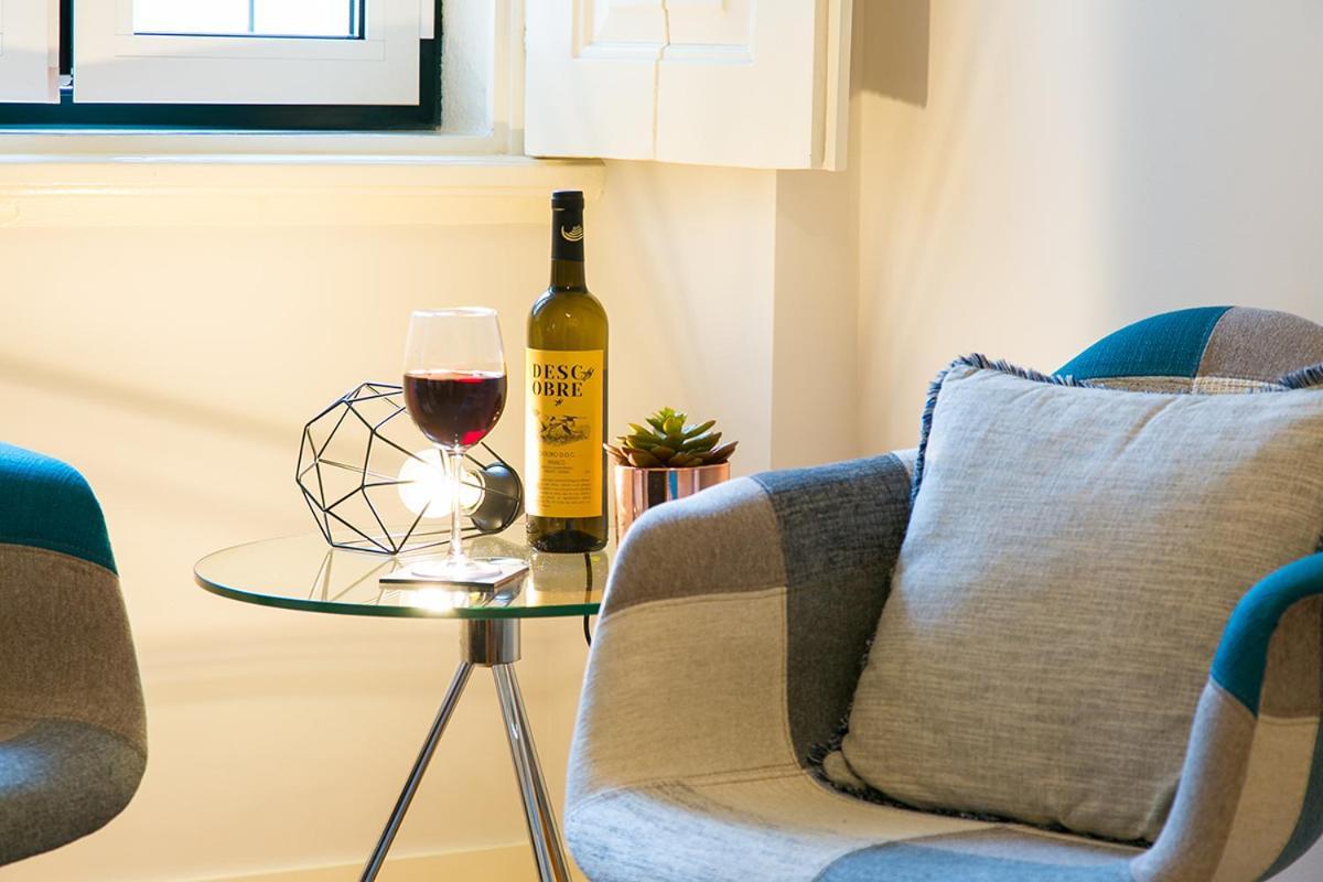 Lovelystay - Cozy 3Bdr Apartment In Estrela リスボン エクステリア 写真