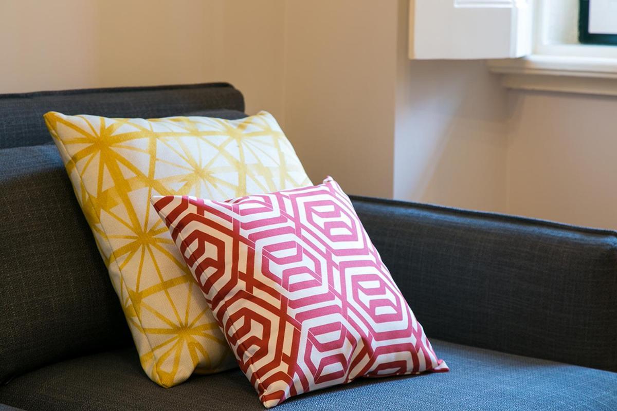 Lovelystay - Cozy 3Bdr Apartment In Estrela リスボン エクステリア 写真